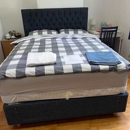Large Double Bedroom With Free On Site Parking Kingston upon Thames  Εξωτερικό φωτογραφία